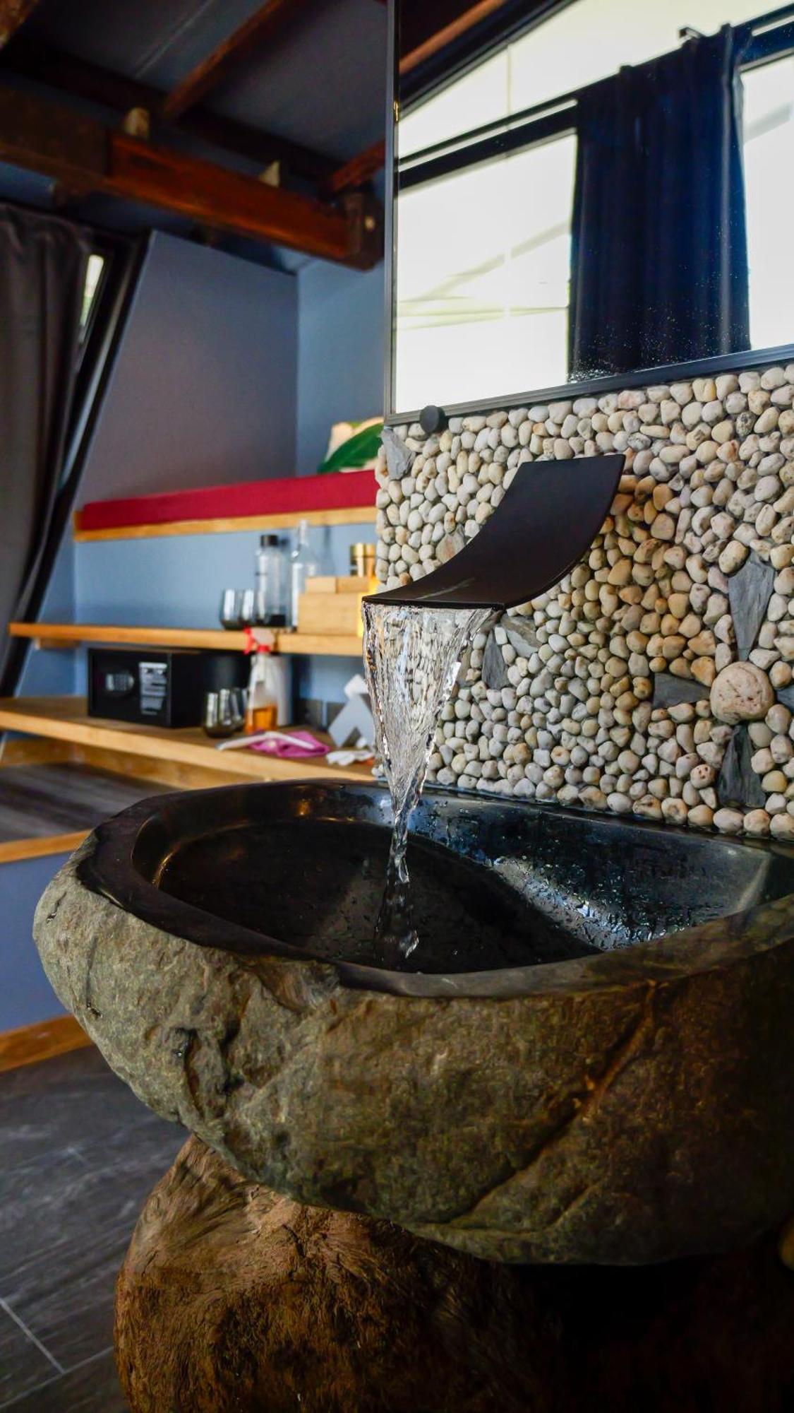 Rockinnest Hotel El Nido Εξωτερικό φωτογραφία